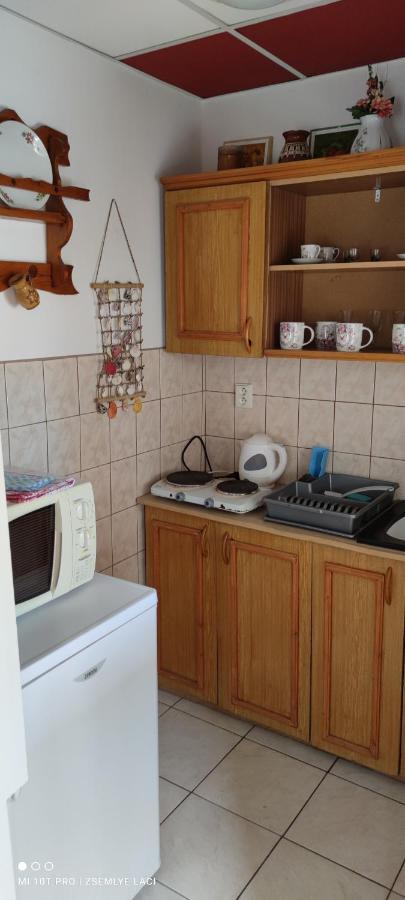 Apartamento Hodosi Apartman Veľký Meder Exterior foto