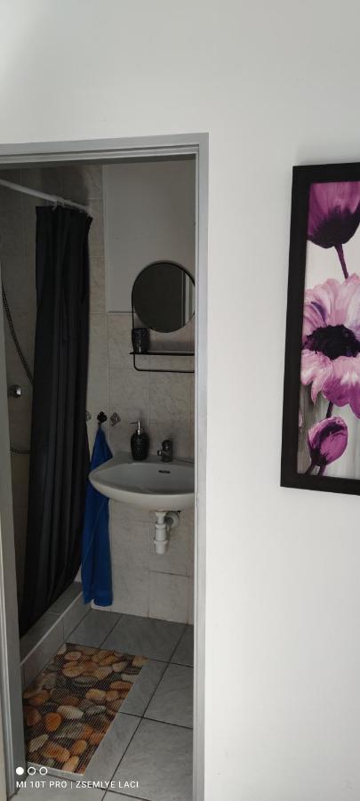Apartamento Hodosi Apartman Veľký Meder Exterior foto